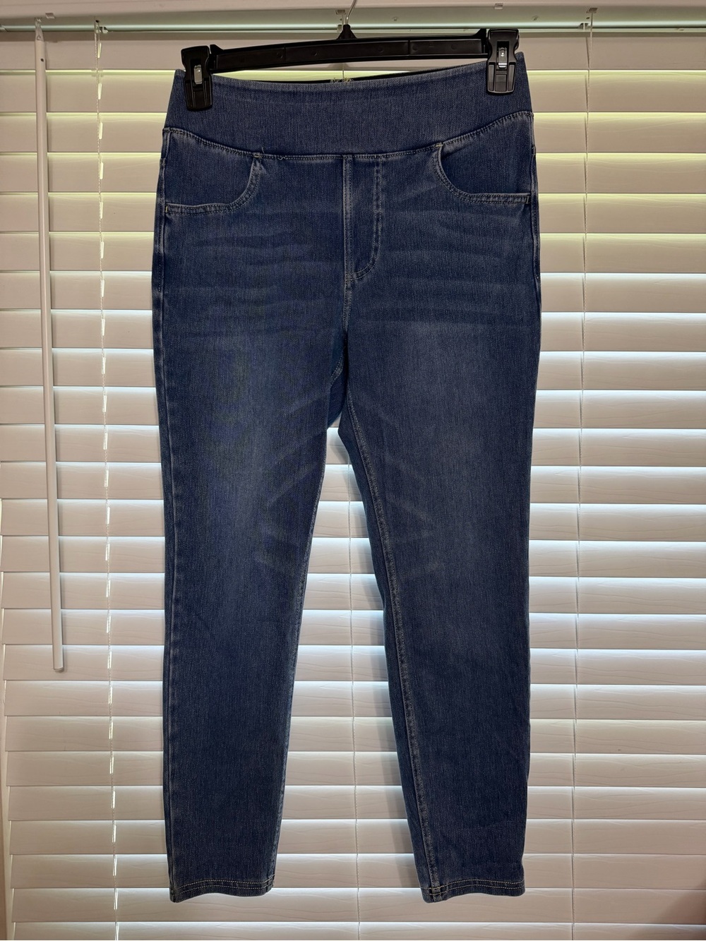 Women’s Pull-On Skinny Jeggings in Dark Blue